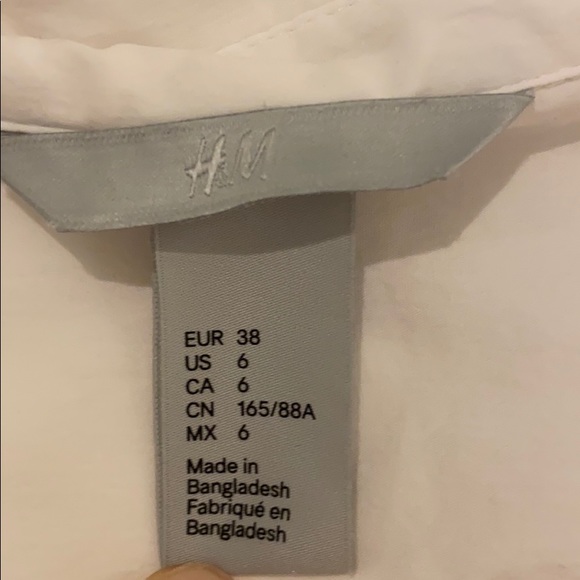 H&M white button down blouse - Picture 2 of 2